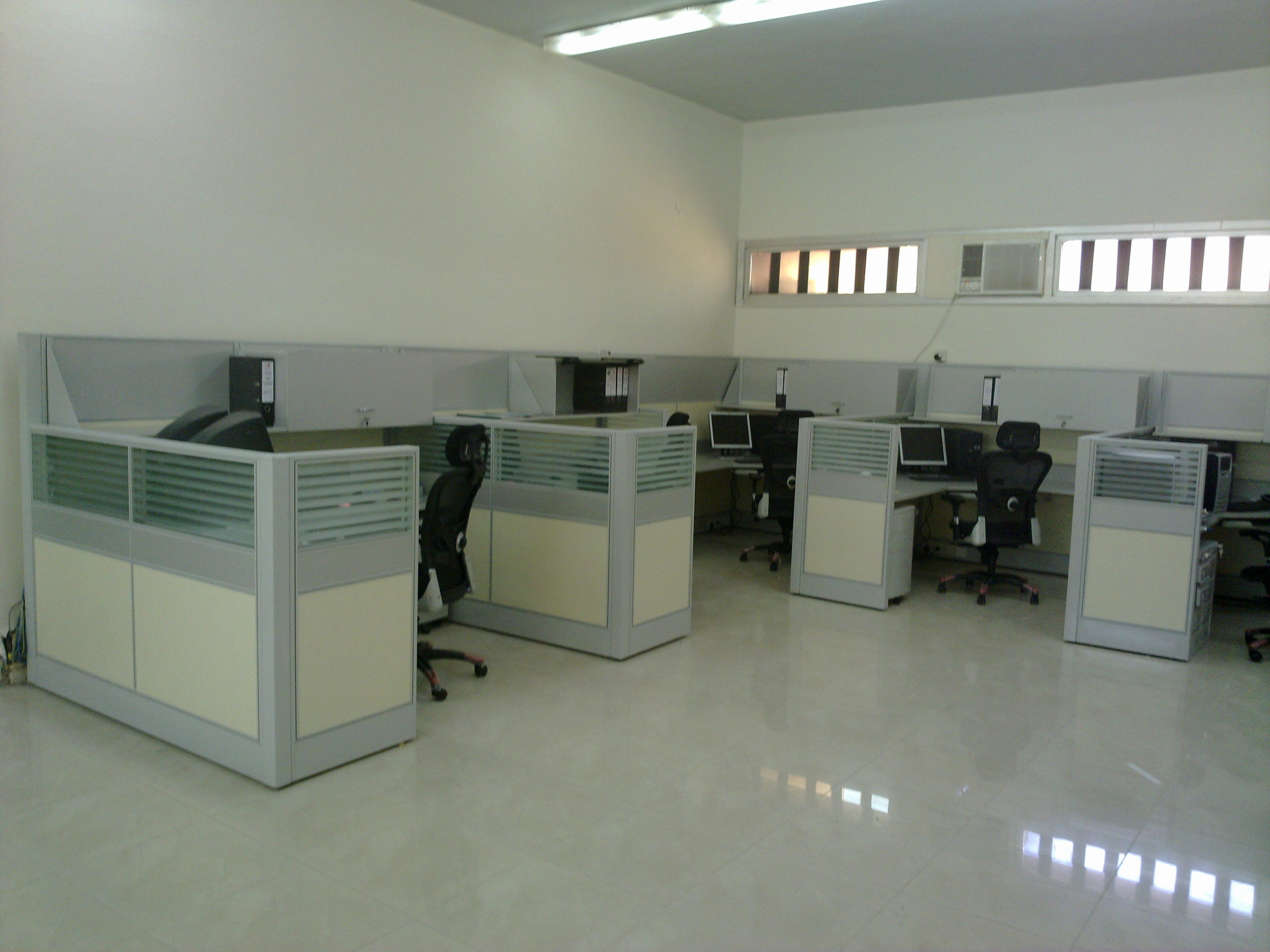 أثاث تعليمي